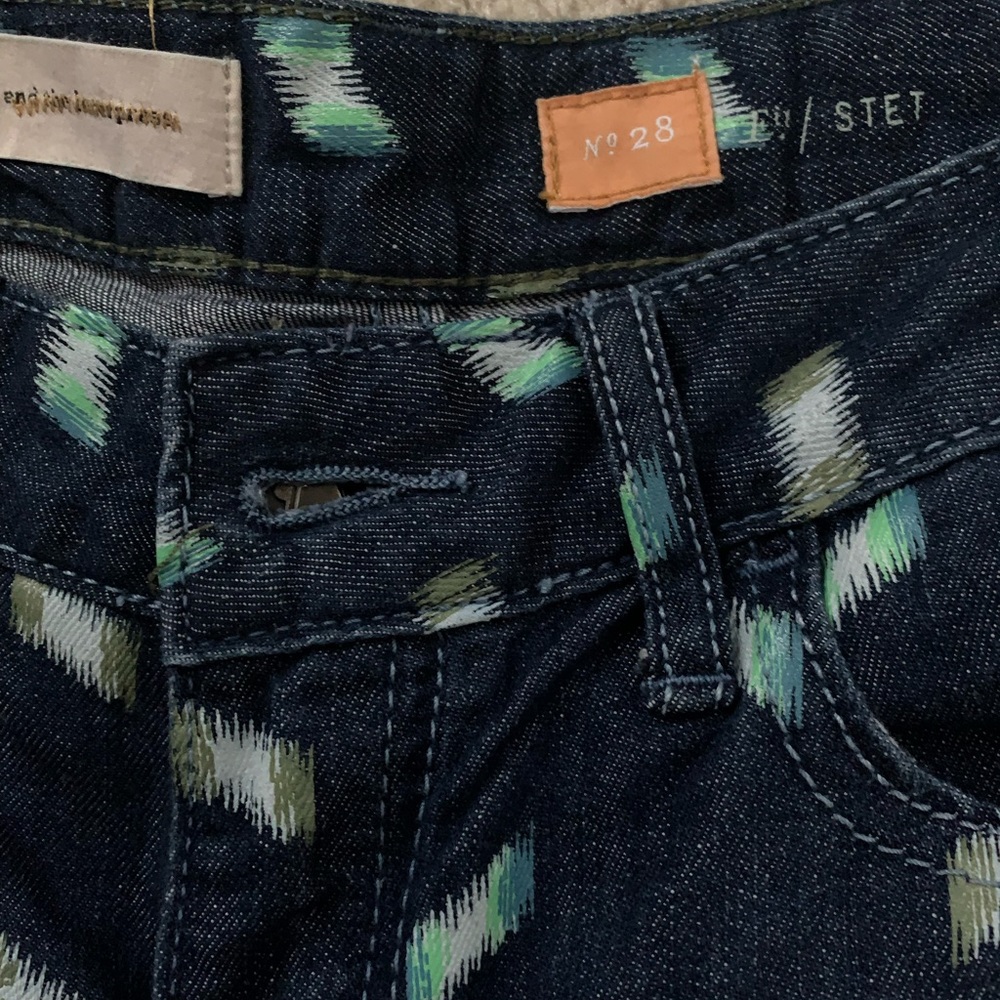 Pilcro & the Letterpress Printed Cuffed Shorts, 28 and 31 - Picture 3 of 8